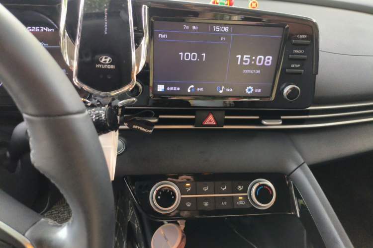 Used Hyundai Elantra 2021 1.5L CVT GLX Elite Edition Audio And AC Panel