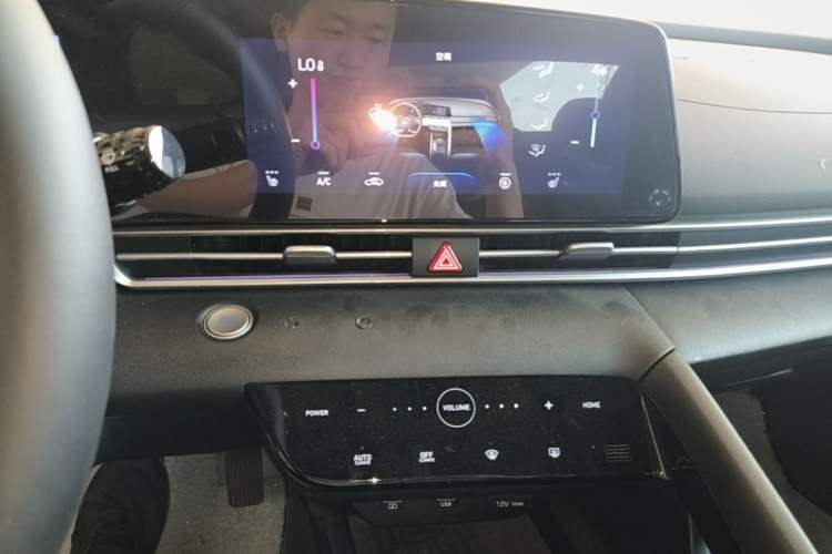 Used Hyundai Elantra 2021 1.5L CVT TOP Flagship Edition Audio And AC Panel