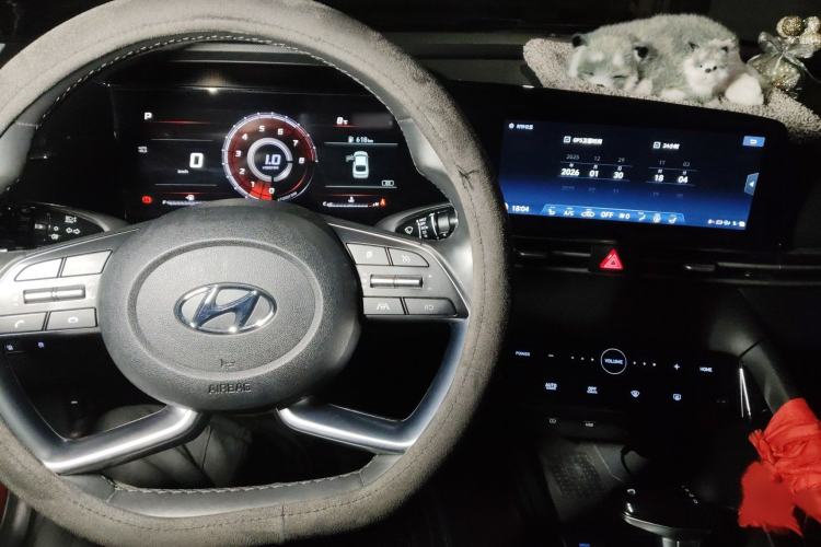 Used Hyundai Elantra 2021 1.5L CVT LUX Prestige Edition Audio And AC Panel