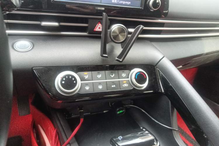 Used Hyundai Elantra 2021 1.5L CVT GLX Elite Edition Audio And AC Panel