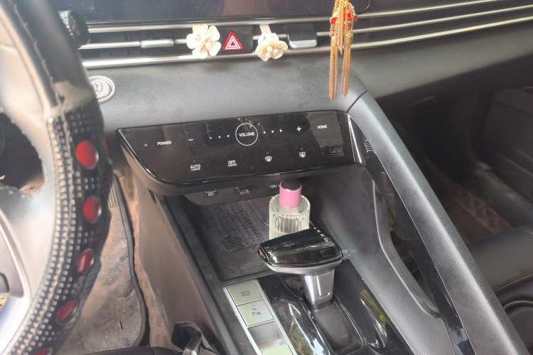 Used Hyundai Elantra 2021 1.5L CVT LUX Prestige Edition Audio And AC Panel