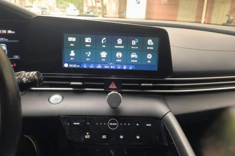 Used Hyundai Elantra 2021 1.5L CVT LUX Prestige Edition Audio And AC Panel