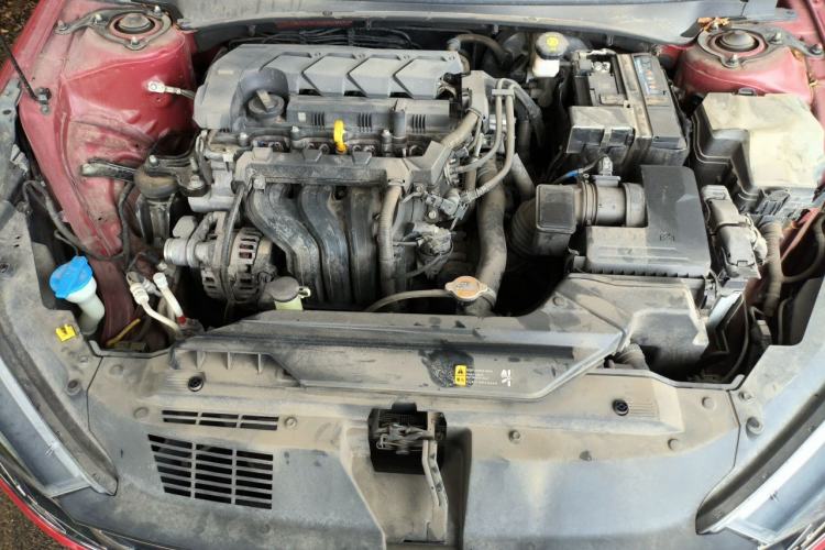 Used Hyundai Elantra 2021 1.5L CVT GLX Elite Edition Engine Bay