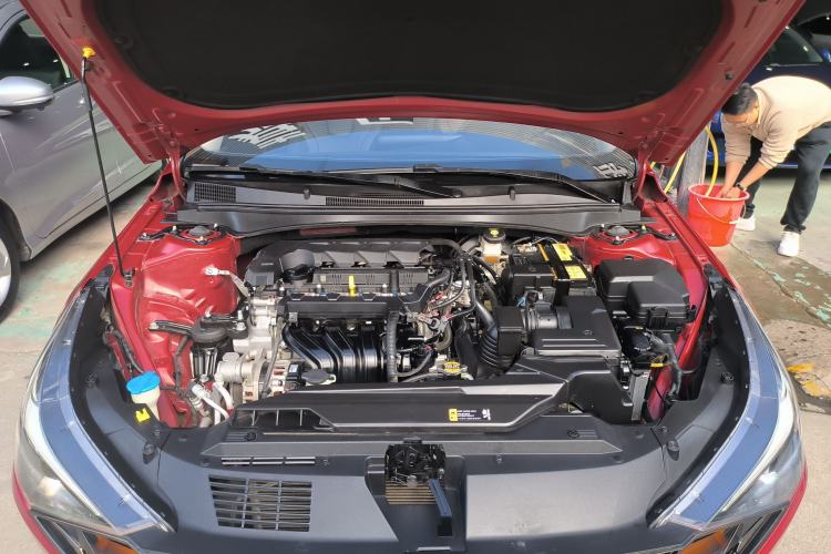 Used Hyundai Elantra 2021 1.5L CVT GLX Elite Edition Engine Bay