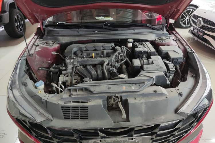 Used Hyundai Elantra 2021 1.5L CVT LUX Prestige Edition Engine Bay