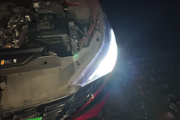 Used Hyundai Elantra 2021 1.5L CVT LUX Prestige Edition Engine Bay Left