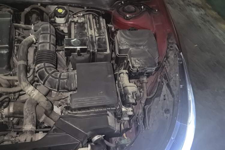 Used Hyundai Elantra 2021 240TGDi DCT TOP Flagship Edition Engine Bay Left