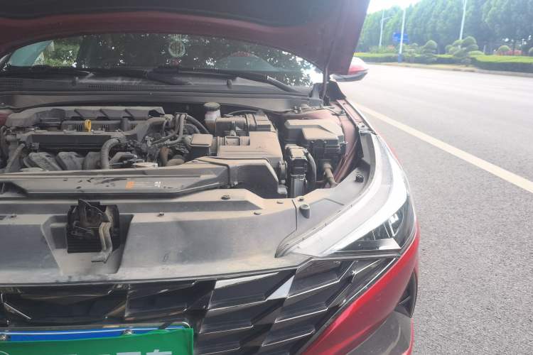 Used Hyundai Elantra 2021 1.5L CVT LUX Prestige Edition Engine Bay Left
