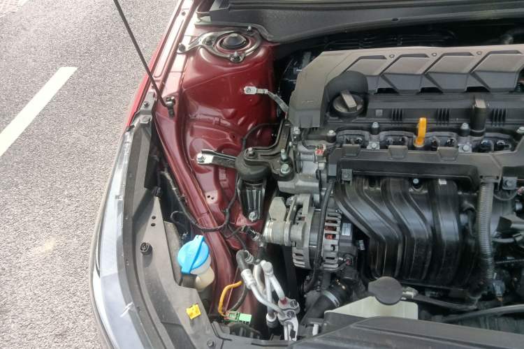 Used Hyundai Elantra 2021 1.5L CVT GLX Elite Edition Engine Bay Right