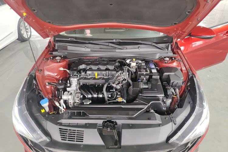 Used Hyundai Elantra 2021 1.5L CVT LUX Prestige Edition Engine Bay