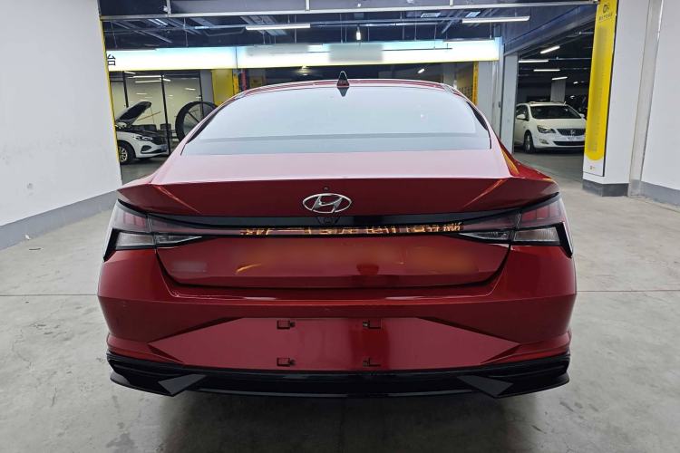 Used Hyundai Elantra 2021 1.5L CVT LUX Prestige Edition Exterior 4
