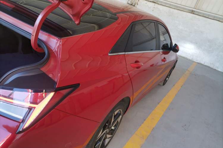 Used Hyundai Elantra 2021 1.5L CVT GLX Elite Edition Exterior 5
