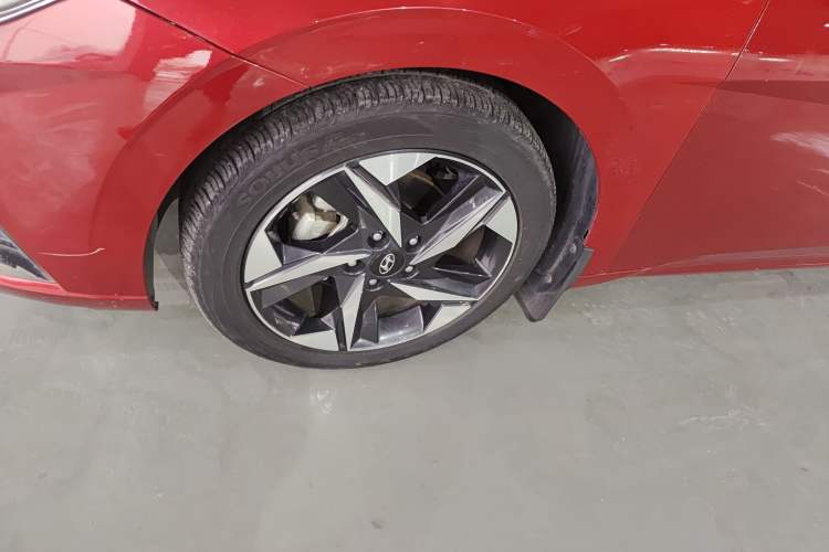 Used Hyundai Elantra 2021 1.5L CVT LUX Prestige Edition Exterior 7