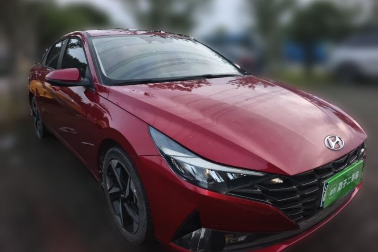 Used Hyundai Elantra 2021 1.5L CVT LUX Prestige Edition Front Right 45 Deg