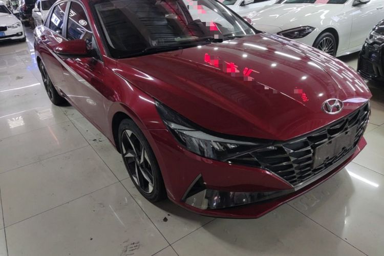 Used Hyundai Elantra 2021 1.5L CVT LUX Prestige Edition Front Right 45 Deg