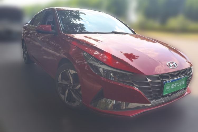 Used Hyundai Elantra 2021 1.5L CVT LUX Prestige Edition Front Right 45 Deg