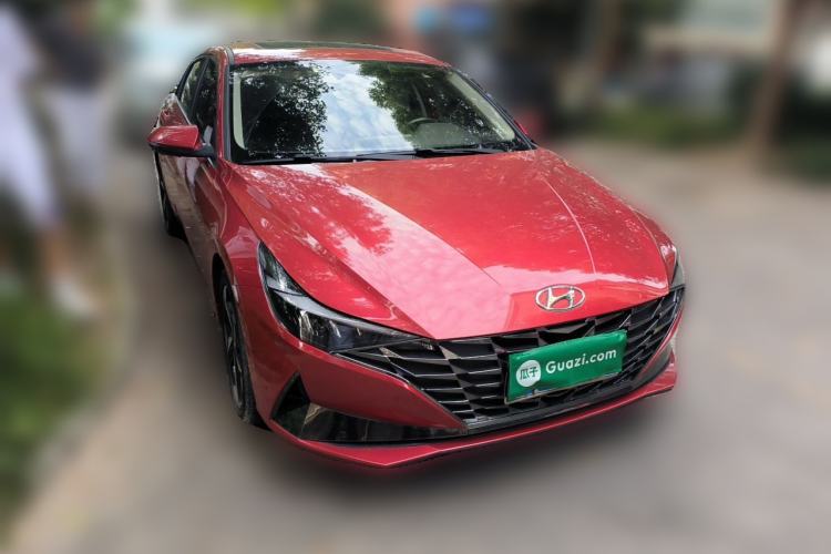Used Hyundai Elantra 2021 1.5L CVT LUX Prestige Edition Front Right 45 Deg