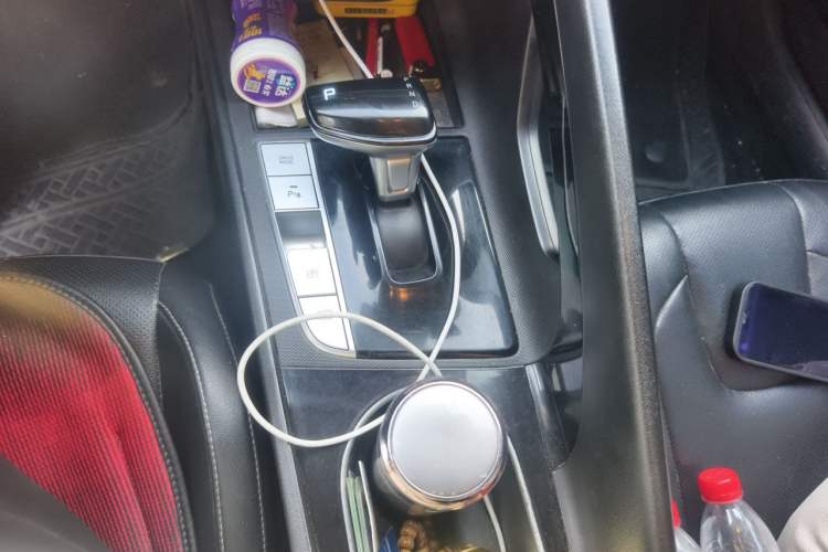 Used Hyundai Elantra 2021 1.5L CVT GLX Elite Edition Gear Lever