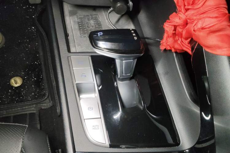 Used Hyundai Elantra 2021 1.5L CVT LUX Prestige Edition Gear Lever