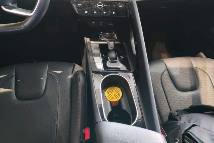 Used Hyundai Elantra 2021 1.5L CVT LUX Prestige Edition Gear Lever
