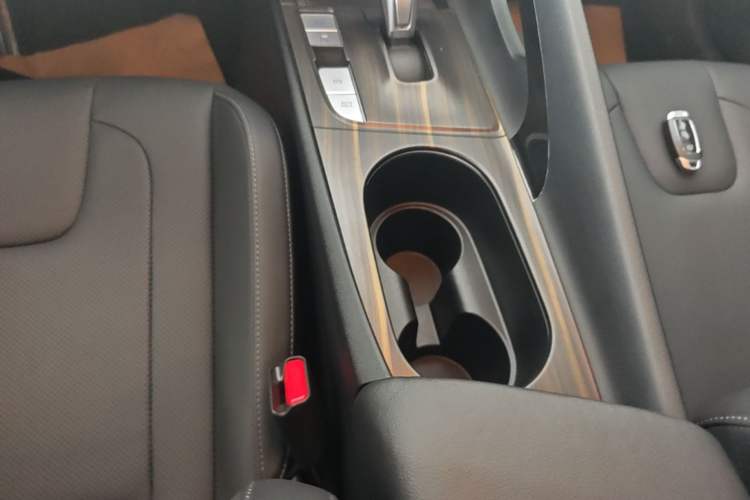 Used Hyundai Elantra 2021 1.5L CVT LUX Prestige Edition Gear Lever