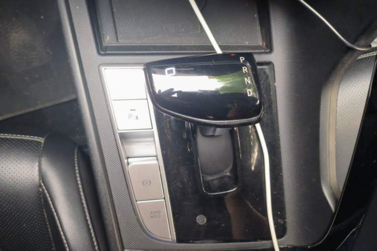 Used Hyundai Elantra 2021 1.5L CVT LUX Prestige Edition Gear Lever