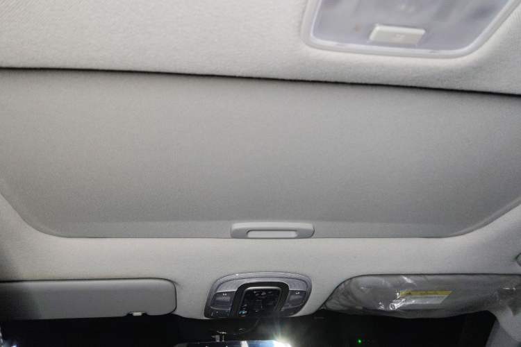 Used Hyundai Elantra 2021 1.5L CVT LUX Prestige Edition Headliner
