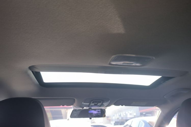 Used Hyundai Elantra 2021 1.5L CVT GLX Elite Edition Headliner