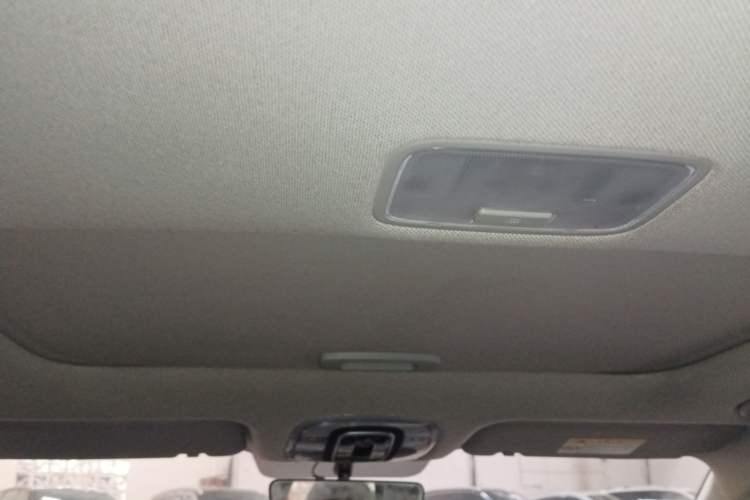 Used Hyundai Elantra 2021 1.5L CVT GLX Elite Edition Headliner