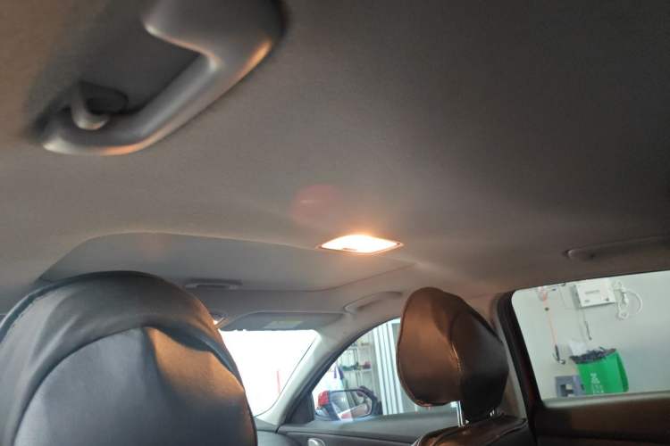 Used Hyundai Elantra 2021 1.5L CVT GLX Elite Edition Headliner