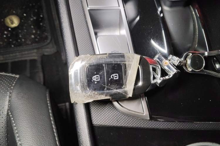 Used Hyundai Elantra 2021 1.5L CVT LUX Prestige Edition Interior 1