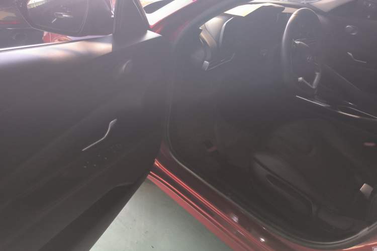 Used Hyundai Elantra 2021 1.5L CVT GLX Elite Edition Interior 3