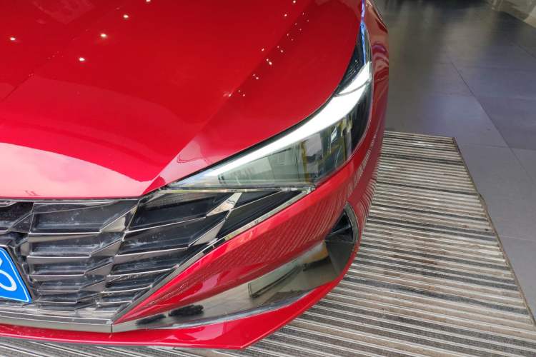 Used Hyundai Elantra 2021 1.5L CVT LUX Prestige Edition Left Front Headlight