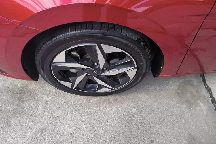 Used Hyundai Elantra 2021 1.5L CVT GLX Elite Edition Left Front Wheel Hub