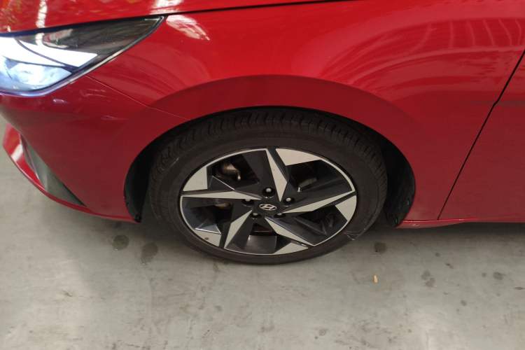 Used Hyundai Elantra 2021 1.5L CVT LUX Prestige Edition Left Front Wheel Hub