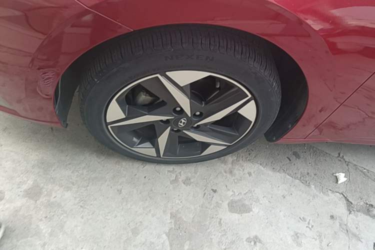 Used Hyundai Elantra 2021 1.5L CVT GLX Elite Edition Left Front Wheel Hub