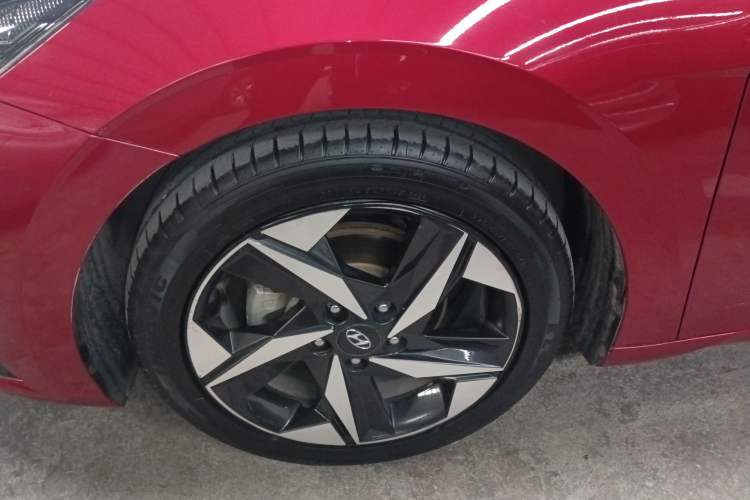 Used Hyundai Elantra 2021 1.5L CVT GLX Elite Edition Left Front Wheel Hub