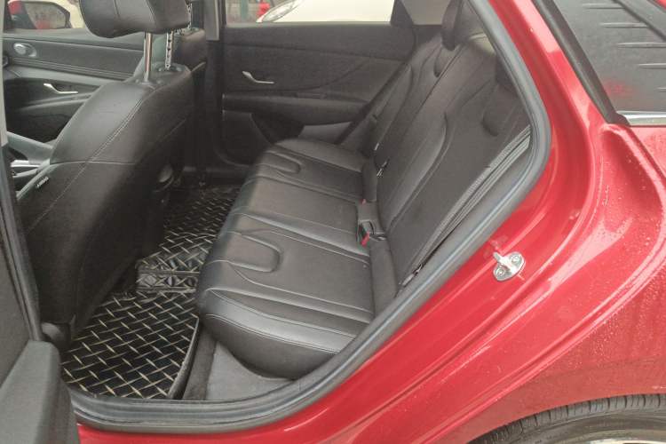 Used Hyundai Elantra 2021 1.5L CVT LUX Prestige Edition Left Rear Seat