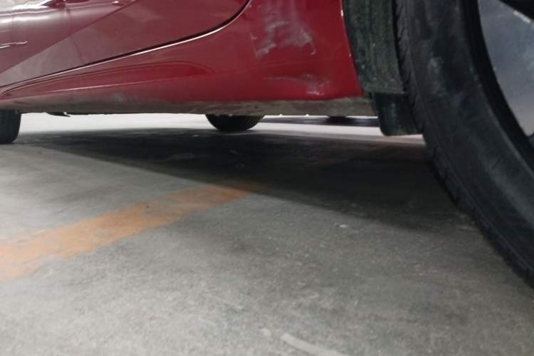 Used Hyundai Elantra 2021 1.5L CVT GLX Elite Edition Left Side Sill