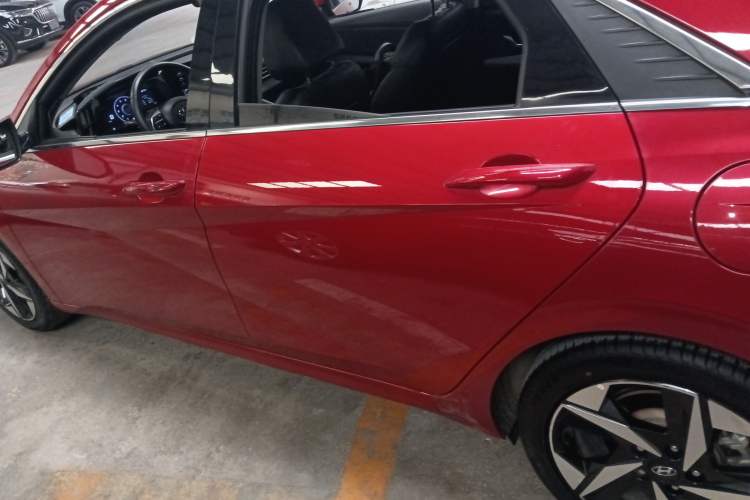 Used Hyundai Elantra 2021 1.5L CVT GLX Elite Edition Left Side