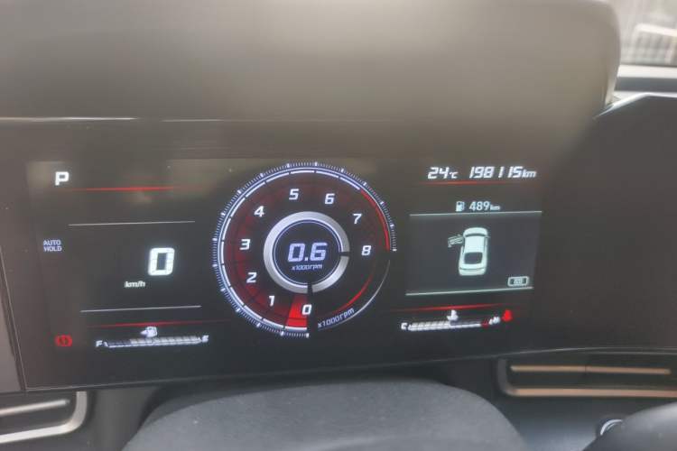 Used Hyundai Elantra 2021 1.5L CVT GLX Elite Edition Odometer Close Up