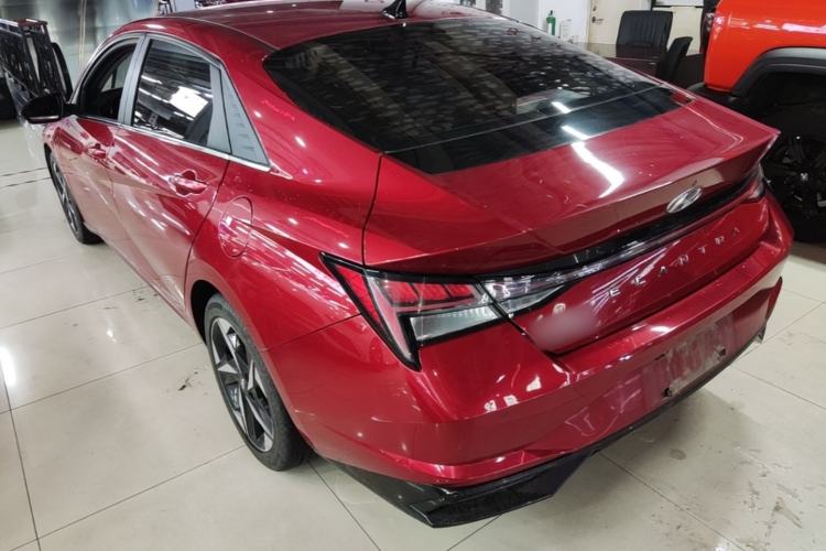 Used Hyundai Elantra 2021 1.5L CVT LUX Prestige Edition Rear Left 45 Deg