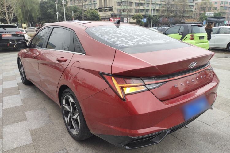 Used Hyundai Elantra 2021 1.5L CVT GLX Elite Edition Rear Left 45 Deg