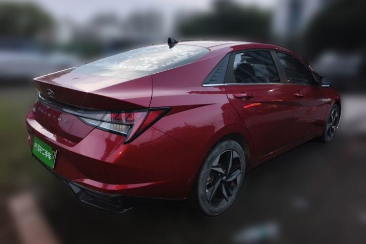 Used Hyundai Elantra 2021 1.5L CVT LUX Prestige Edition Rear Right 45 Deg