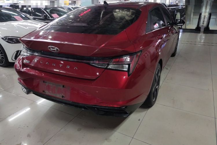 Used Hyundai Elantra 2021 1.5L CVT LUX Prestige Edition Rear Right 45 Deg