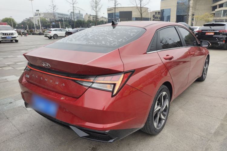 Used Hyundai Elantra 2021 1.5L CVT GLX Elite Edition Rear Right 45 Deg