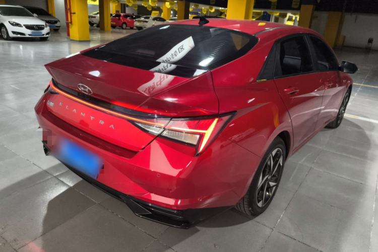 Used Hyundai Elantra 2021 1.5L CVT LUX Prestige Edition Rear Right 45 Deg