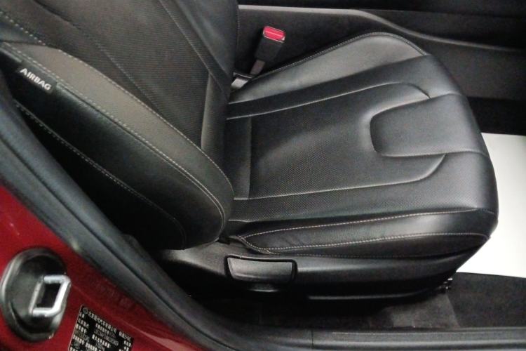 Used Hyundai Elantra 2021 1.5L CVT GLX Elite Edition Right Front Seat