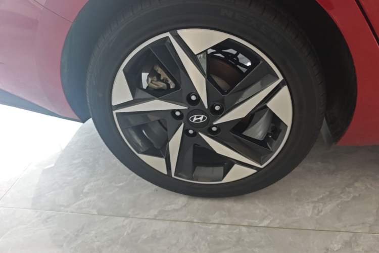 Used Hyundai Elantra 2021 1.5L CVT LUX Prestige Edition Right Rear Wheel Hub
