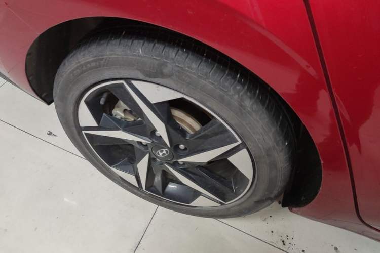Used Hyundai Elantra 2021 1.5L CVT LUX Prestige Edition Right Rear Wheel Hub